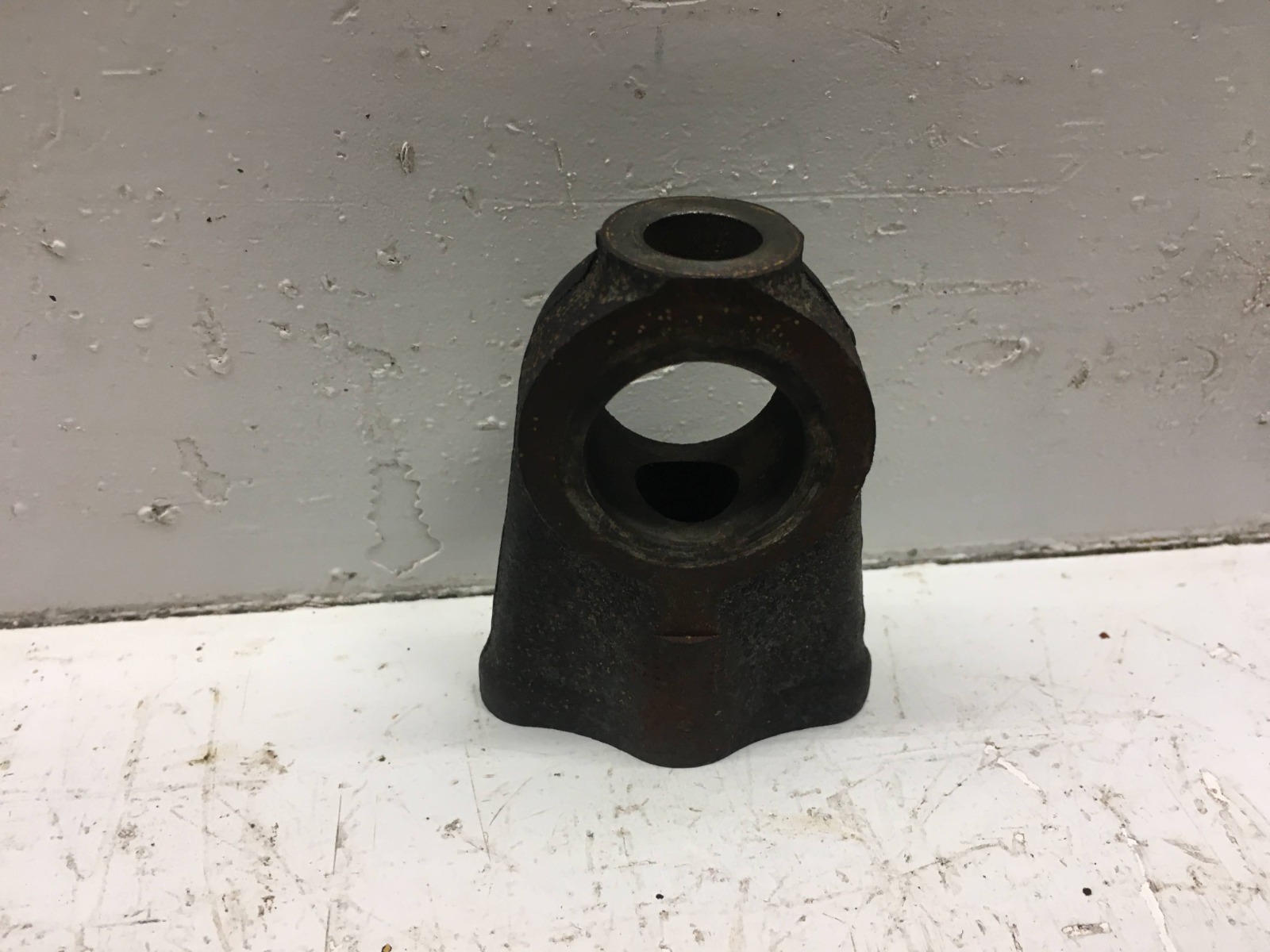 ROCKER ARM BRACKET