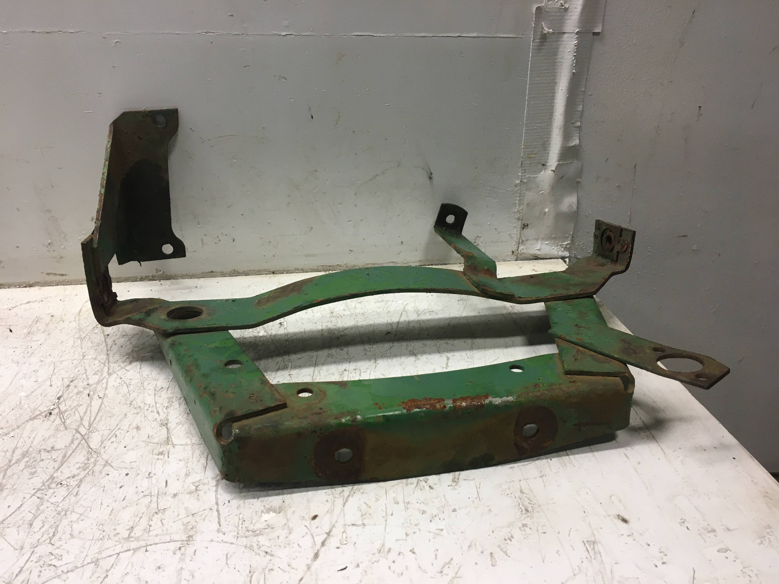 FUEL TANK SUPPORT