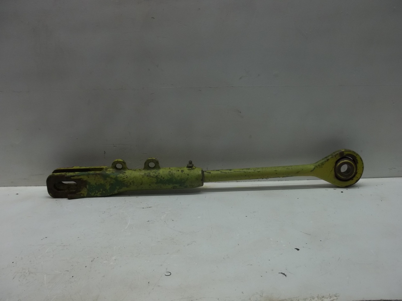 LIFT LINK ASSEMBLY - L.H.
