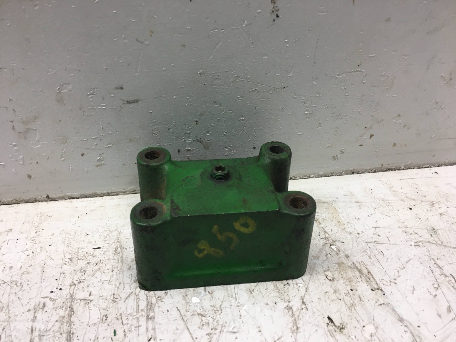 MFWD SHAFT COVER