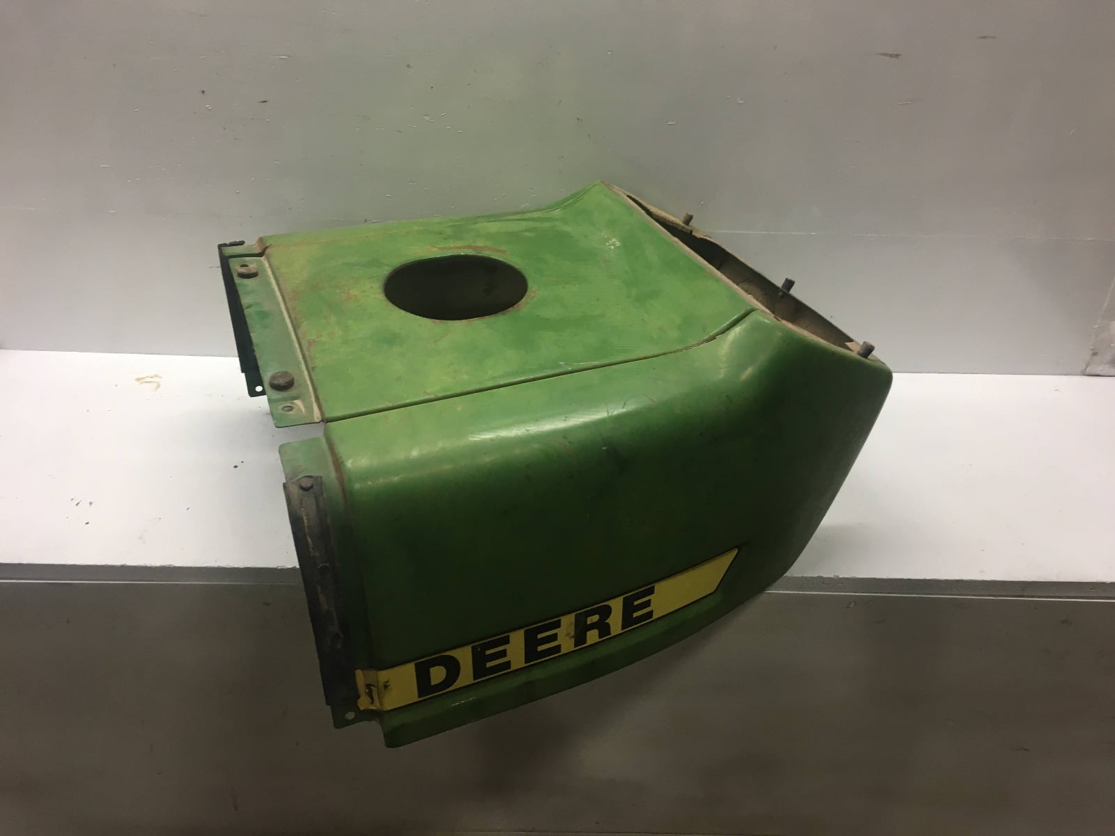 INSTRUMENT PANEL COWL