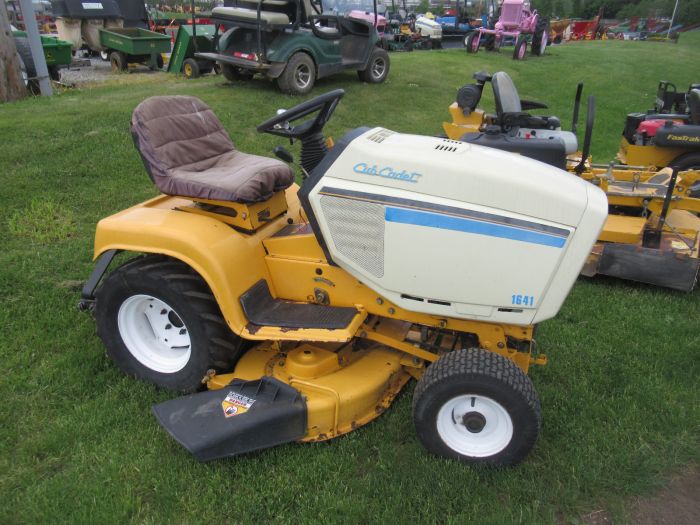 cub cadet garden tractor