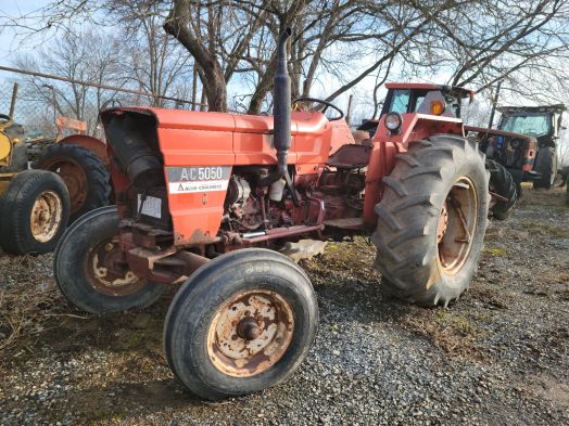Allis Chalmers 5050 Salvage Tractor