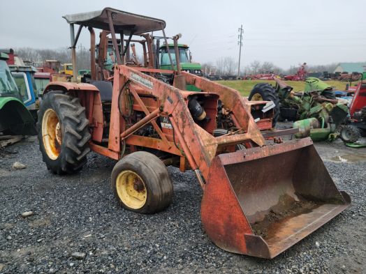 Allis Chalmers 5040 Salvage Tractor 