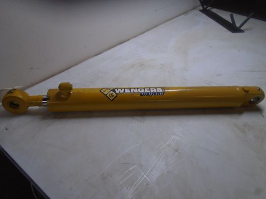 LOADER LIFT CYLINDER