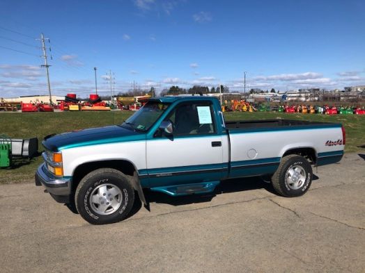 1994 Chevy 1500 4x4 pick up truck