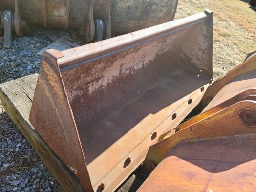 LOADER BUCKET QUICK ATTACH 72"