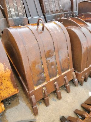 BACKHOE BUCKET 28"