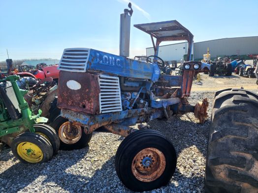 Long 910 Salvage Tractor 