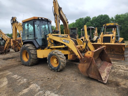 John Deere 410E Salvage Unit #2070