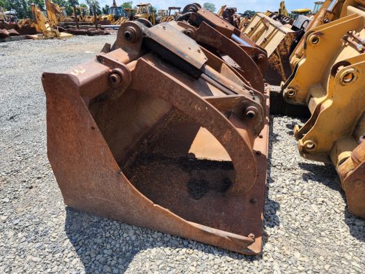 LOADER BUCKET 82" W/LOG CLAMPS