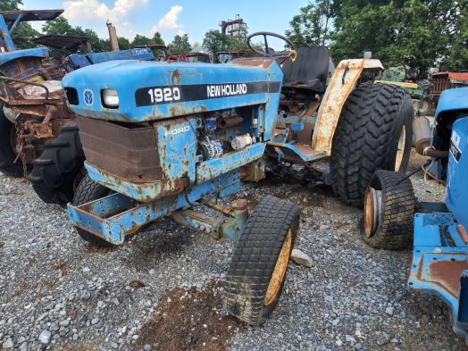 New Holland 1920 Salvage Tractor