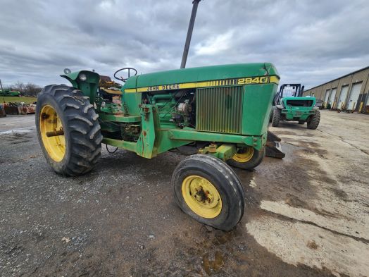 John Deere 2940 Salvage Tractor