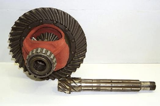 DIFFERENTIAL WITH RING GEAR AND PINION