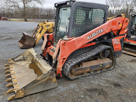 Kubota SVL75-2 skid loader 