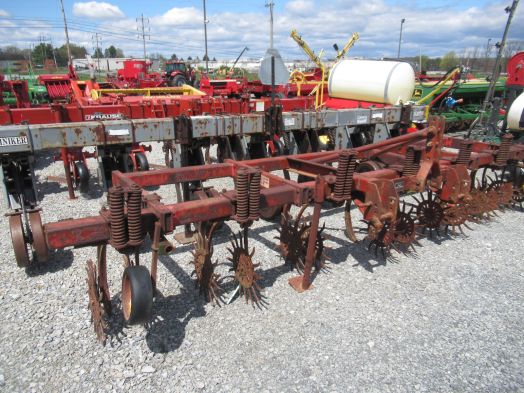 Massey Ferguson 7T 3pt chisel plow