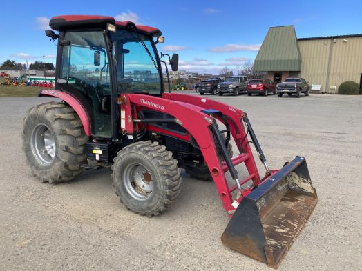 Mahindra 3550P 4x4 cab loader