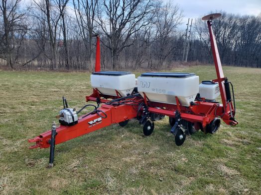 White 5100 4 row corn planter