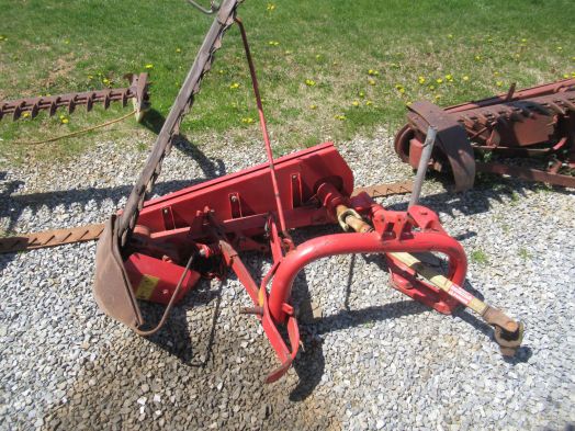 Superior 7' 3pt sickle bar mower