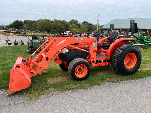 Kubota L3540 4x4 loader