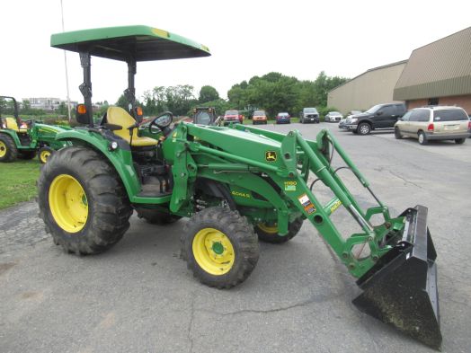 John Deere 4044R 4x4 loader