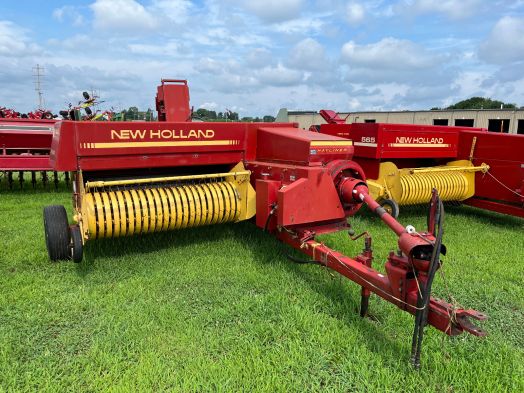 New Holland 316 baler with thrower
