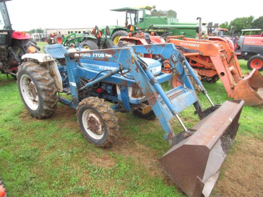 Ford 1710 tractor loader