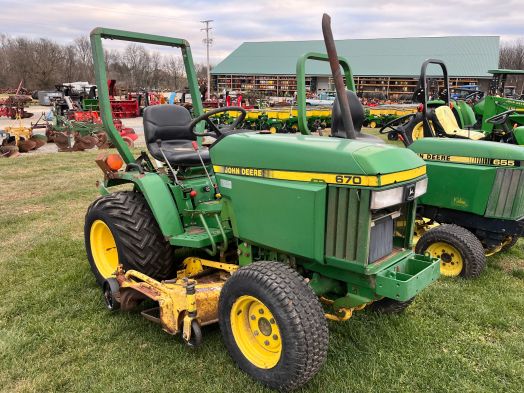 John Deere 670 4x4 with 60" mower
