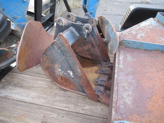 Woods Gannon 16" hoe bucket