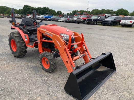 Kubota B3350 4x4 loader