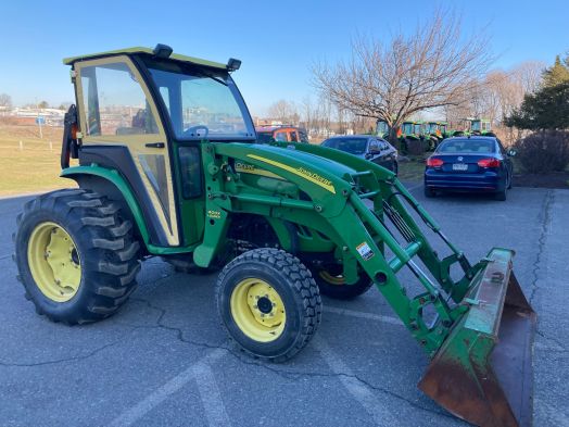 John Deere 4120 4x4 loader