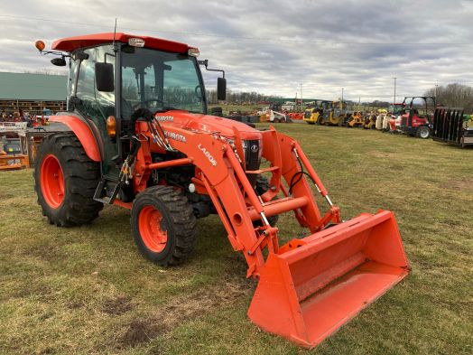 Kubota L4060 4x4 cab and loader
