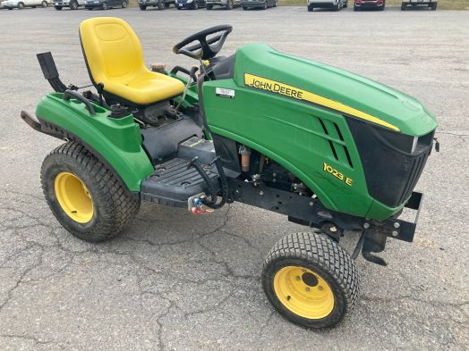 John Deere 1023E 4x4