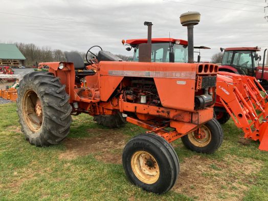 Allis Chalmers 185 tractor