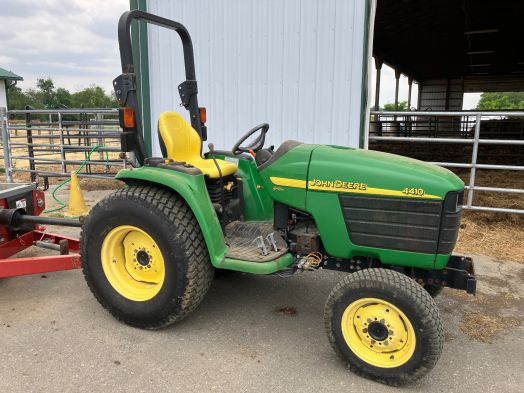 John Deere 4410 4x4 tractor 