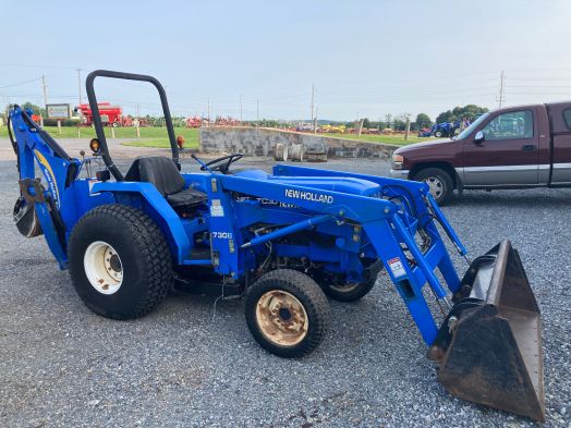 New Holland TC30 tractor loader backhoe