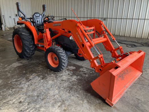 Kubota L3540 4x4 with loader