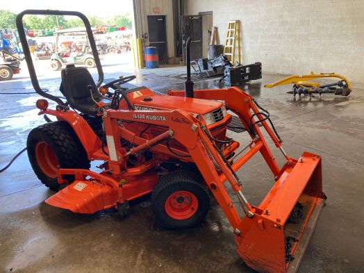 Kubota B1550 loader mower