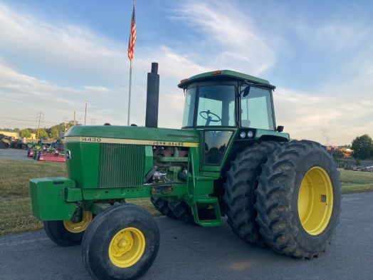 John Deere 4430 Cab Quad-Range