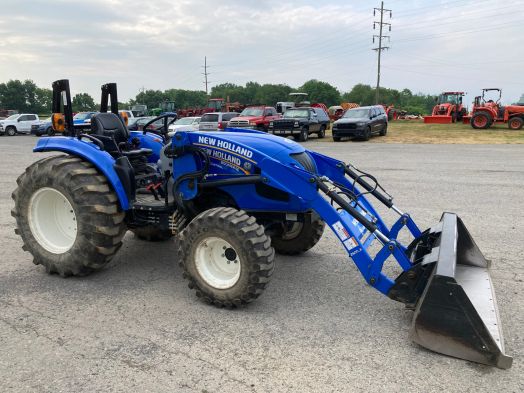New Holland Boomer 45 with loader