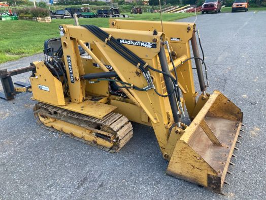 Struck Magnatrac MH4800 crawler loader, 3 point and pto