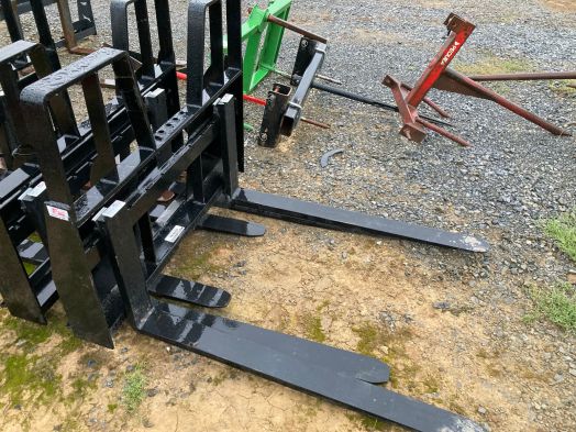 Kivel 48" step though pallet forks bobtach