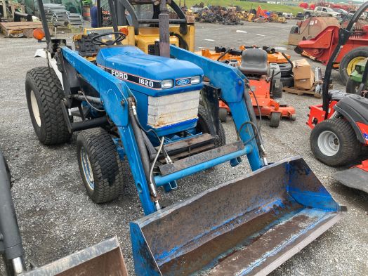 New Holland 1620 HST 4x4 loader as-is