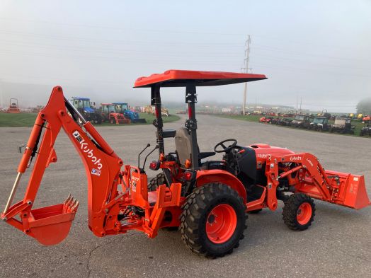 Kubota LX3310HSD 4x4 backhoe loader