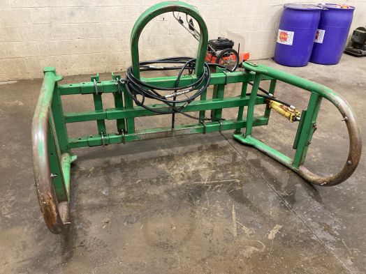 big square bale squeeze loader mount