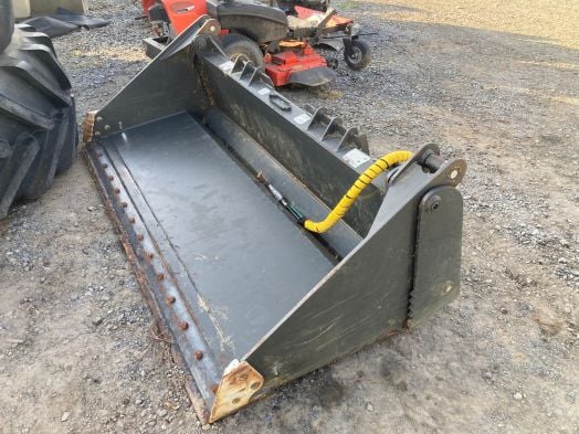 CID 84" 4 in 1 bob tach bucket 