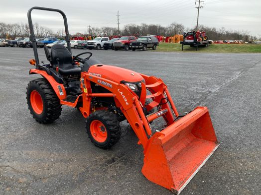 Kubota B2601 4x4 loader