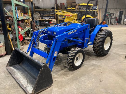 New Holland TC30 4x4 loader