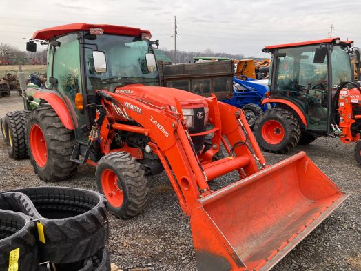 Kubota L6060 HST 4x4 cab tractor