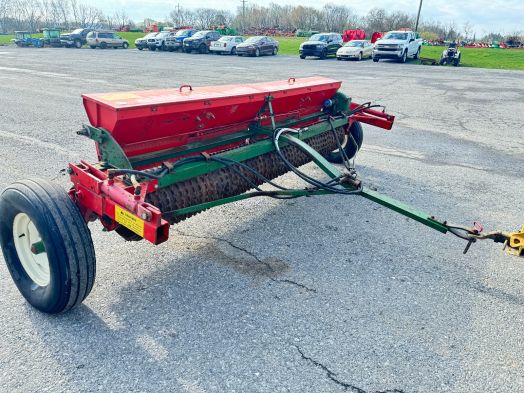 Brillion 10' packer seeder with hydraulic transport